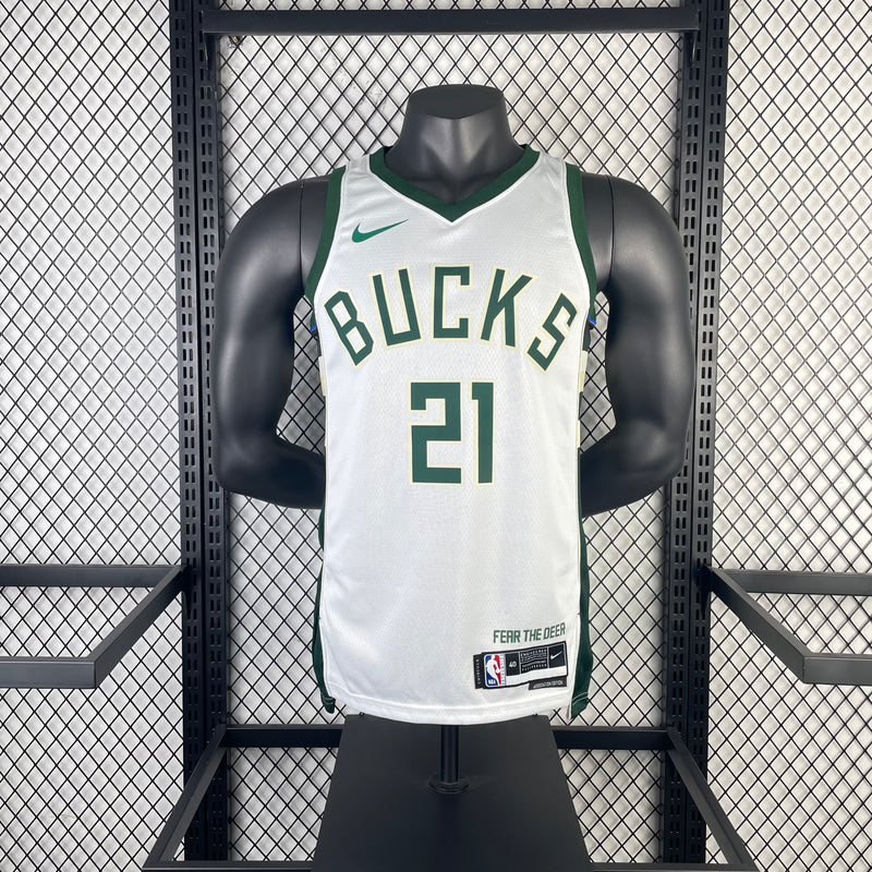 HOLIDAY - MILWAUKEE BUCKS 2023